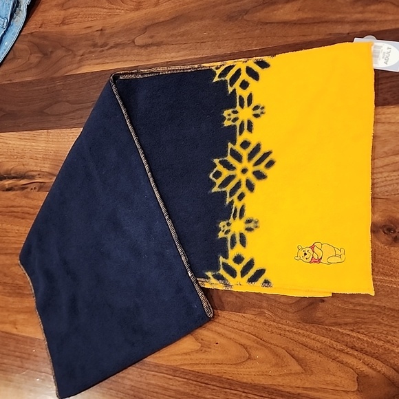 Disney Blue and Gold Winnie The Pooh Scarf Unisex - Picture 4 of 5